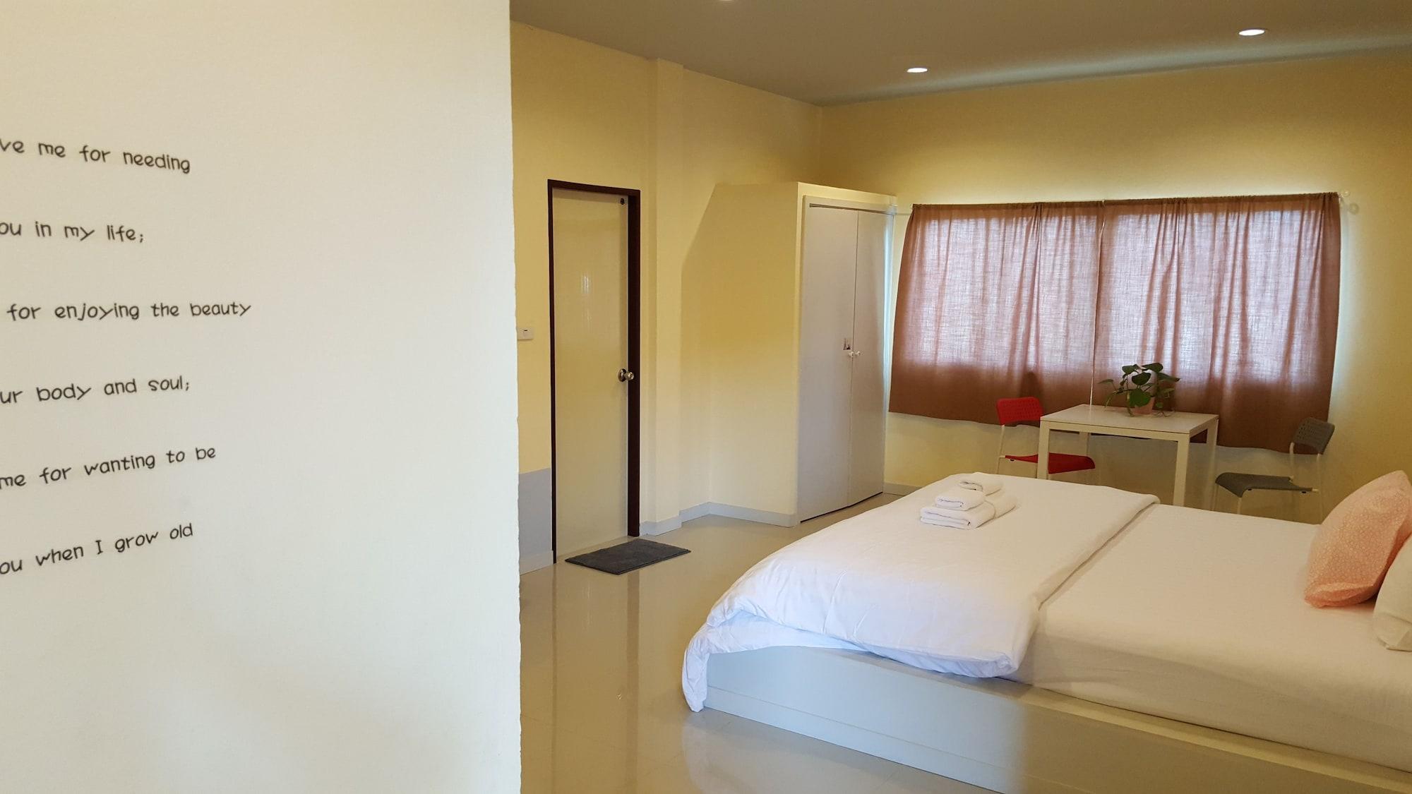 Juntima Place At Amphawa Luaran gambar