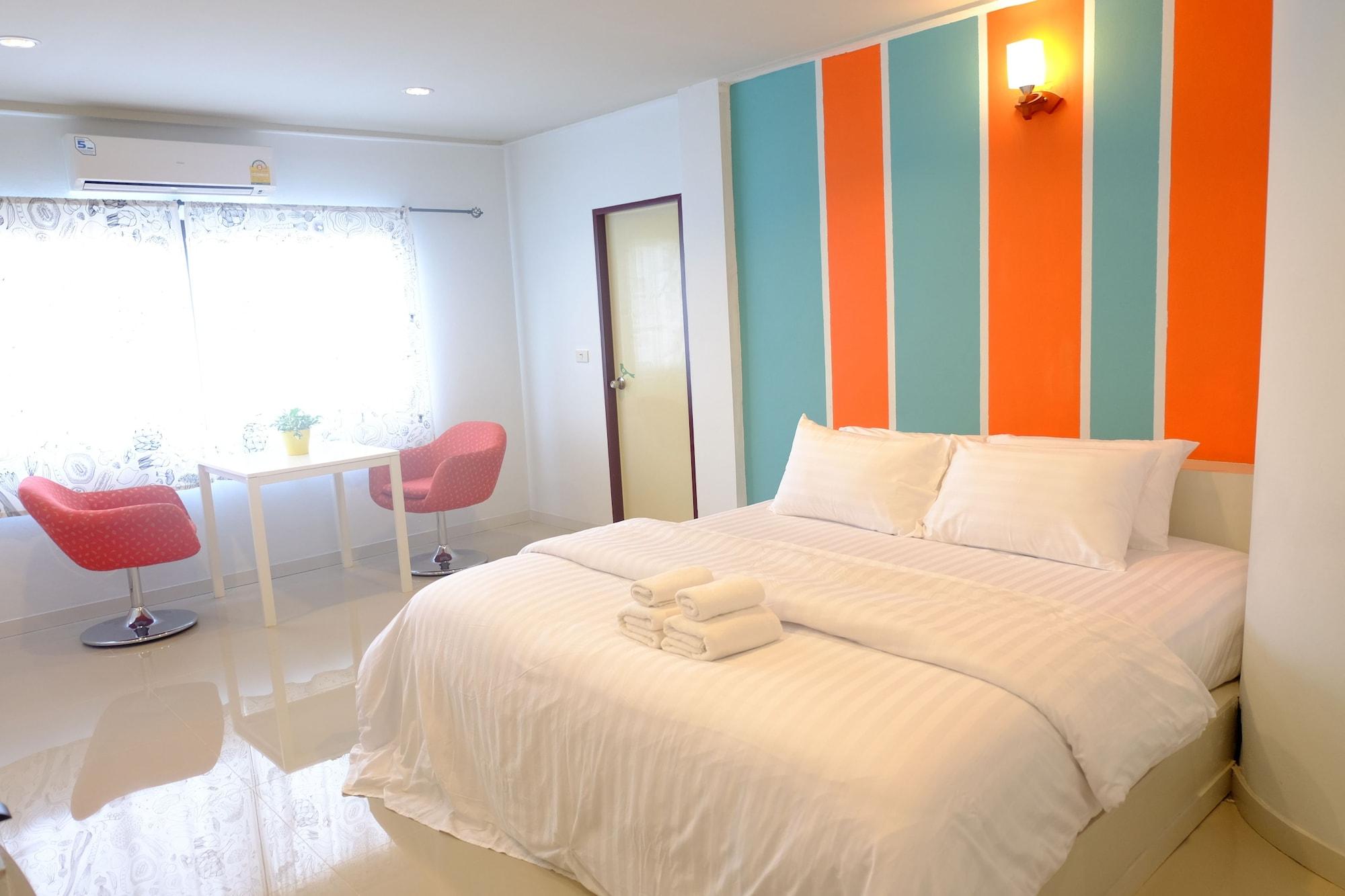 Juntima Place At Amphawa Luaran gambar